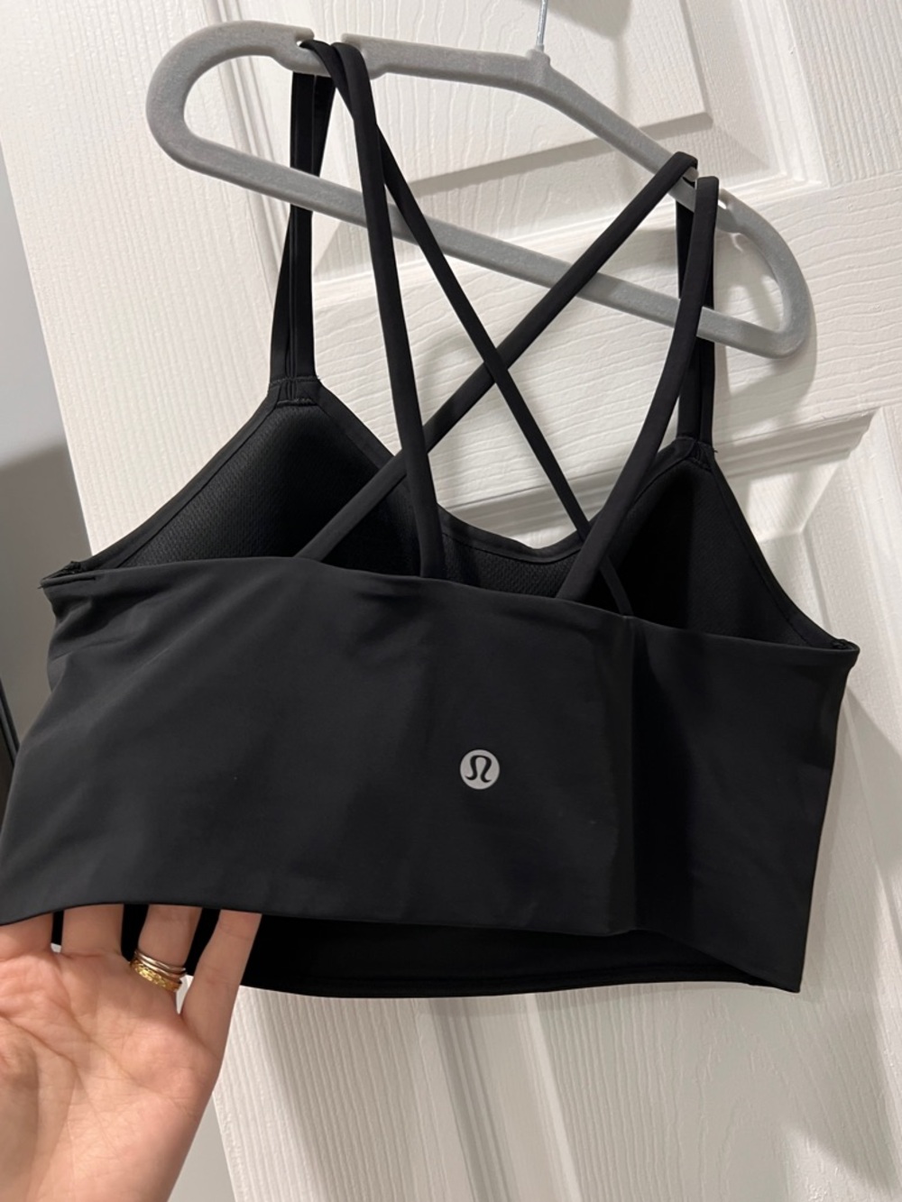 Lululemon like a cloud bra tank 6 black - Picture 5 of 6